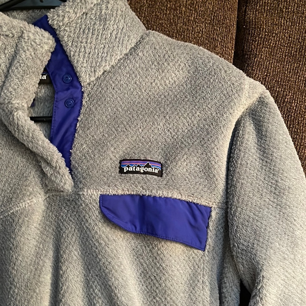 Quarter Button Patagonia pullover size large. Has one top pocket and two hands